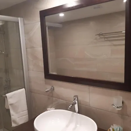 Theoxenia Apartahotel