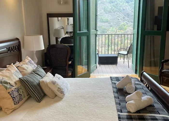 Theoxenia Aparthotel